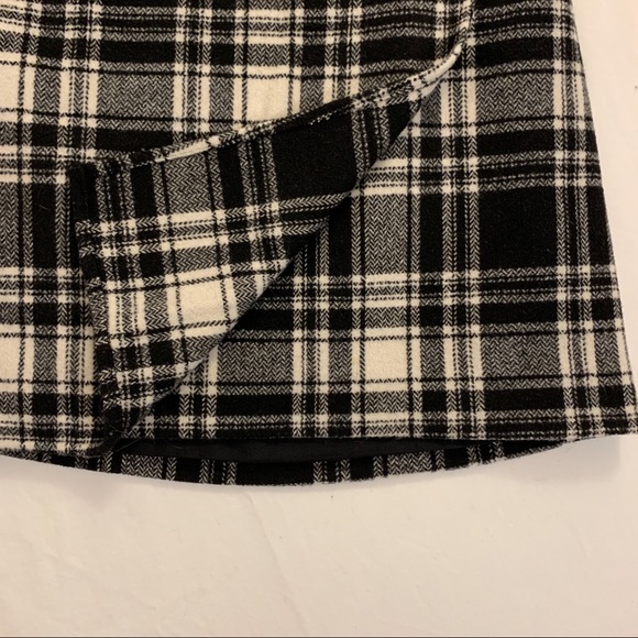 Black and White Plaid Envelope Mini Skirt - Picture 3 of 6